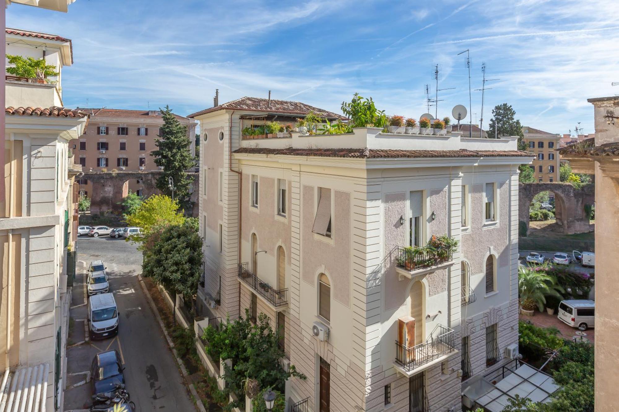 Aqua Claudia And Anio Novus Apartments Рим Экстерьер фото